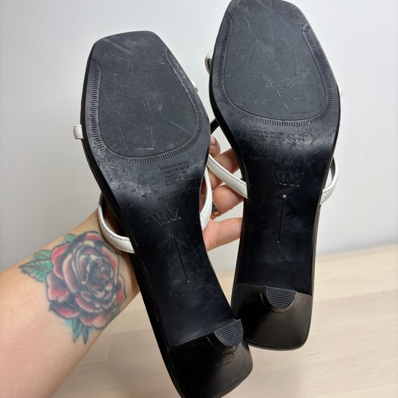 Zara Women's Elegant Black and White Sandals - Picture 2 of 7